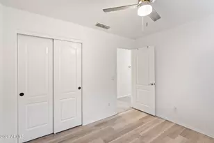 523 W Kelton Ln, Phoenix, AZ 85023 - Photo 23