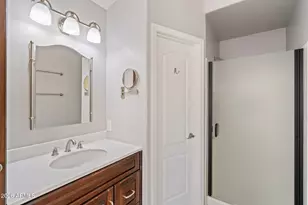 523 W Kelton Ln, Phoenix, AZ 85023 - Photo 21