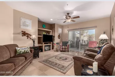 7401 W Arrowhead Clubhouse Drive #1023, Glendale, AZ 85308 - Photo 5