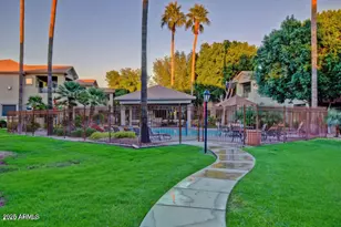 7401 W Arrowhead Clubhouse Dr, Glendale, AZ 85308 - Photo 29