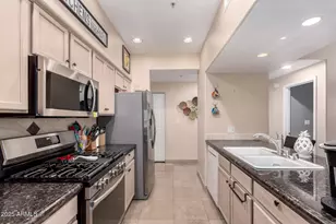 7401 W Arrowhead Clubhouse Dr, Glendale, AZ 85308 - Photo 9