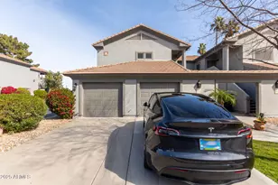 7401 W Arrowhead Clubhouse Dr, Glendale, AZ 85308 - Photo 3