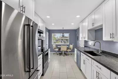 10939 W Roundelay Circle, Sun City, AZ 85351 - Photo 9