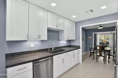 10939 W Roundelay Circle, Sun City, AZ 85351 - Photo 5