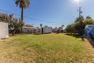 3743 E Taylor St, Phoenix, AZ 85008 - Photo 15