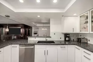 7970 E Camelback Rd, Scottsdale, AZ 85251 - Photo 9