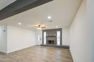 2614 W Aster Dr, Phoenix, AZ 85029 - Photo 3