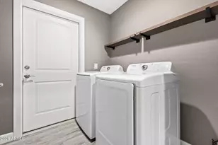 2730 E Broadway Rd, Phoenix, AZ 85040 - Photo 29