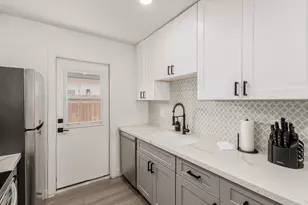 6622 E Avalon Dr, Scottsdale, AZ 85251 - Photo 5