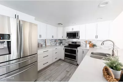 720 N Hazelton Drive, Chandler, AZ 85226 - Photo 9