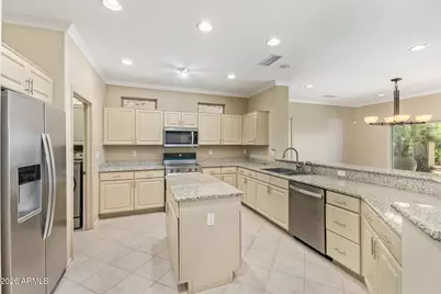 14875 W Medinah Court, Surprise, AZ 85374 - Photo 11