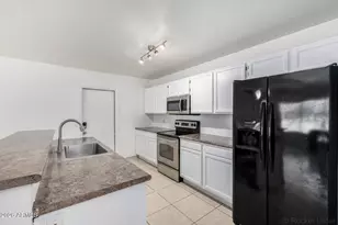 8704 W Bluefield Ave, Peoria, AZ 85382 - Photo 5