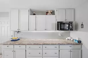 10032 W Tarrytown Ave, Sun City, AZ 85351 - Photo 15