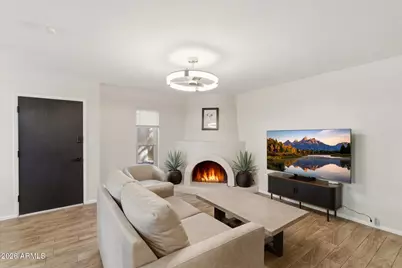 10413 N 10th Place #3, Phoenix, AZ 85020 - Photo 3