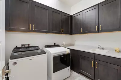 21514 N 58th Street, Phoenix, AZ 85054 - Photo 33