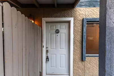 286 W Palomino Drive #Unit 107, Chandler, AZ 85225 - Photo 3