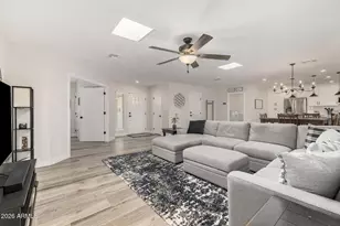 10914 W Saratoga Cir, Sun City, AZ 85351 - Photo 13