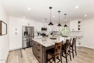 10914 W Saratoga Cir, Sun City, AZ 85351 - Photo 19