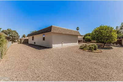 10914 W Saratoga Circle, Sun City, AZ 85351 - Photo 41