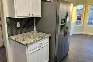 2240 E Aire Libre Ave, Phoenix, AZ 85022 - Photo 5