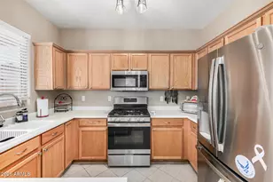 16871 W Windermere Way, Surprise, AZ 85374 - Photo 17