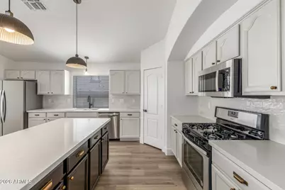 28789 N Broken Shale Drive, San Tan Valley, AZ 85143 - Photo 9