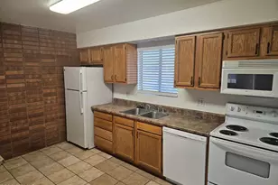 703 W Rose Ln, Phoenix, AZ 85013 - Photo 7