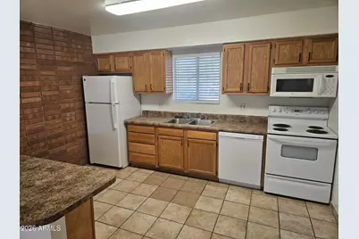 703 W Rose Lane # 15A, Phoenix, AZ 85013 - Photo 3