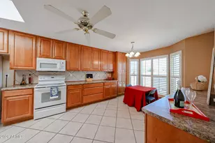 11009 W Jacaranda Dr, Sun City, AZ 85373 - Photo 3