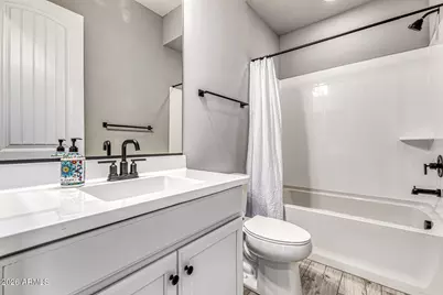 2831 E Los Gatos Drive, Phoenix, AZ 85050 - Photo 29