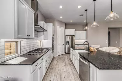 2831 E Los Gatos Drive, Phoenix, AZ 85050 - Photo 11