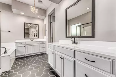 2831 E Los Gatos Drive, Phoenix, AZ 85050 - Photo 19