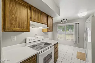 18842 N Lakeforest Dr, Sun City, AZ 85373 - Photo 9