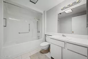 18842 N Lakeforest Dr, Sun City, AZ 85373 - Photo 19
