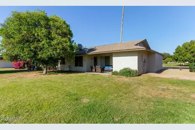 18842 N Lakeforest Drive, Sun City, AZ 85373 - Photo 19