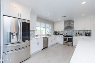 5541 E Cheery Lynn Road, Phoenix, AZ 85018 - Photo 23