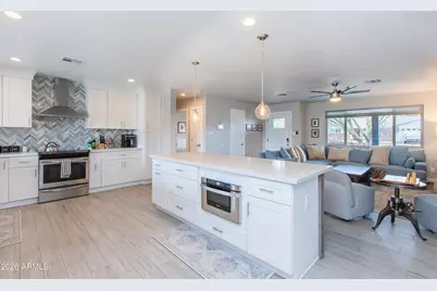 5541 E Cheery Lynn Road, Phoenix, AZ 85018 - Photo 21