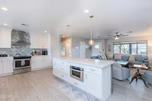 5541 E Cheery Lynn Rd, Phoenix, AZ 85018 - Photo 21