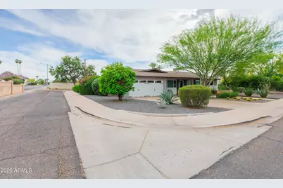 5541 E Cheery Lynn Road, Phoenix, AZ 85018 - Photo 3