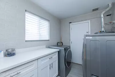 5541 E Cheery Lynn Road, Phoenix, AZ 85018 - Photo 29