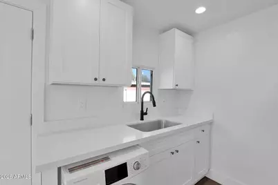 315 E Carol Avenue, Phoenix, AZ 85020 - Photo 17