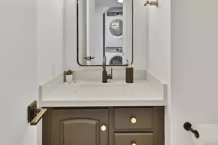 5909 N 81st St, Scottsdale, AZ 85250 - Photo 7