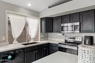 15268 W Melissa Ln, Surprise, AZ 85374 - Photo 9