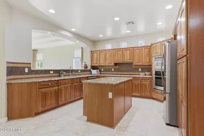 16231 W Cheery Lynn Road, Goodyear, AZ 85395 - Photo 15