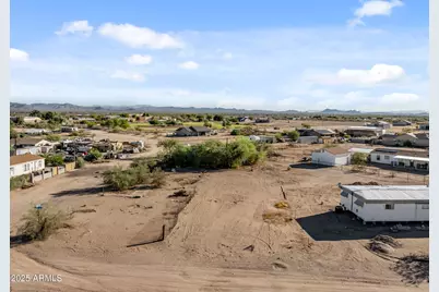 2 E Griffin Street #-, Wittmann, AZ 85361 - Photo 9