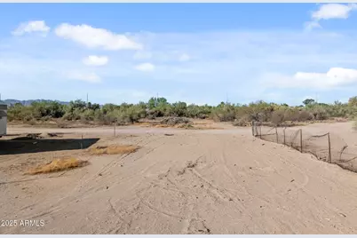 2 E Griffin Street #-, Wittmann, AZ 85361 - Photo 7