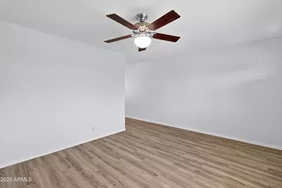 1638 W Desert Cove Avenue W #b, Phoenix, AZ 85029 - Photo 5