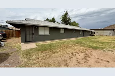 1638 W Desert Cove Avenue W #b, Phoenix, AZ 85029 - Photo 1