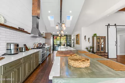 4402 E Turney Avenue, Phoenix, AZ 85018 - Photo 11