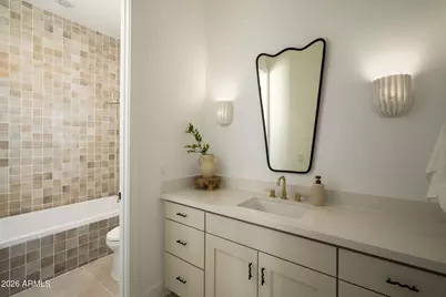 3912 E Crittenden Lane, Phoenix, AZ 85018 - Photo 23